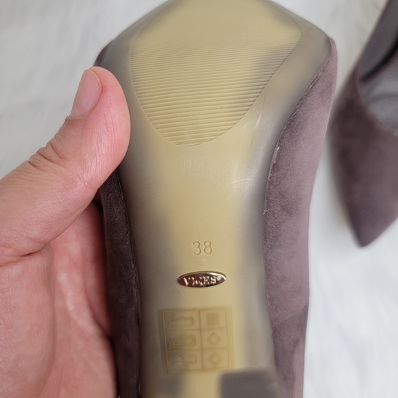 Grey suede pointed toe stiletto heels. - Picture 6 of 9